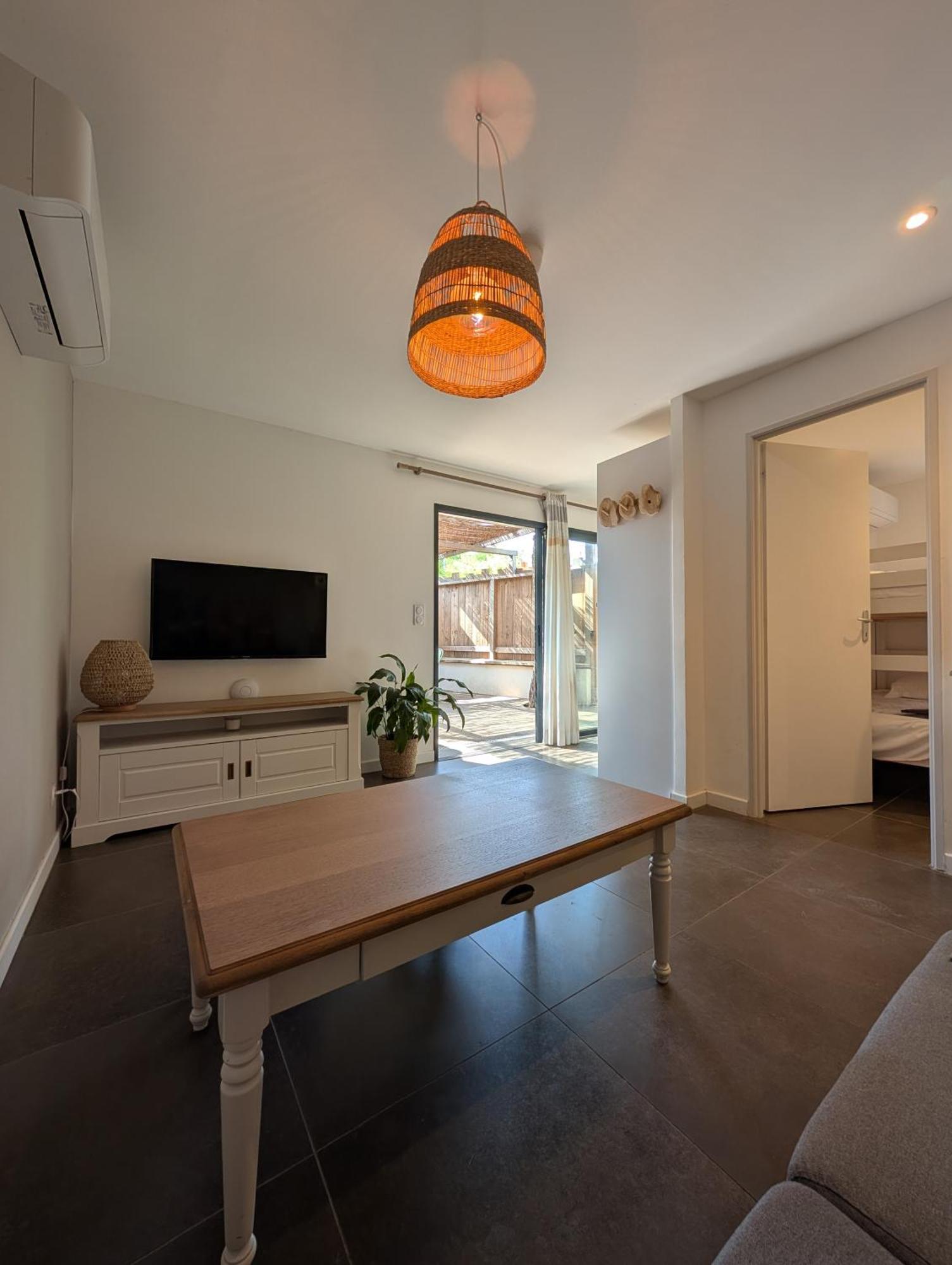 Les Maisons De Pecheur Avec Jacuzzi Holiday home *